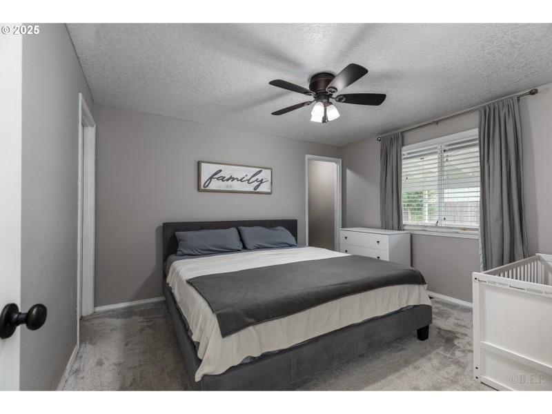 Bedroom, Primary
