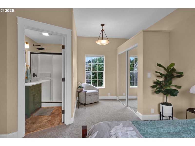 Bedroom, Primary