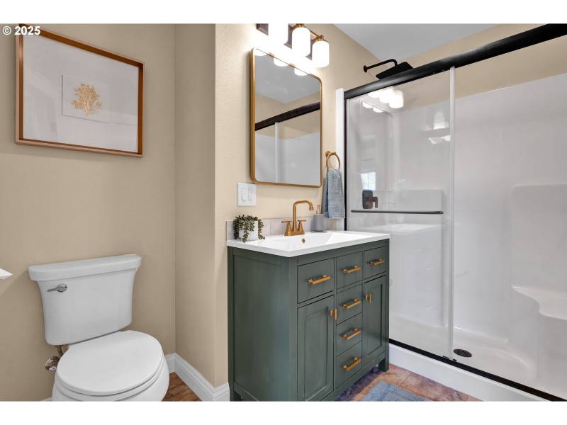 Bathroom, Attached