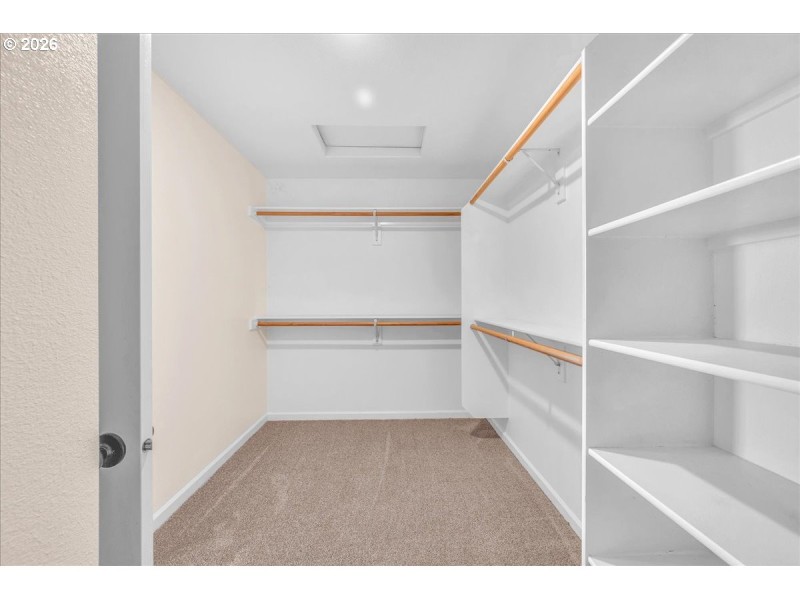 Bedroom, Primary