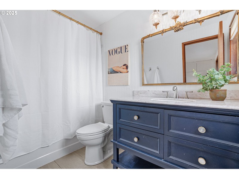 Bathroom, Attached