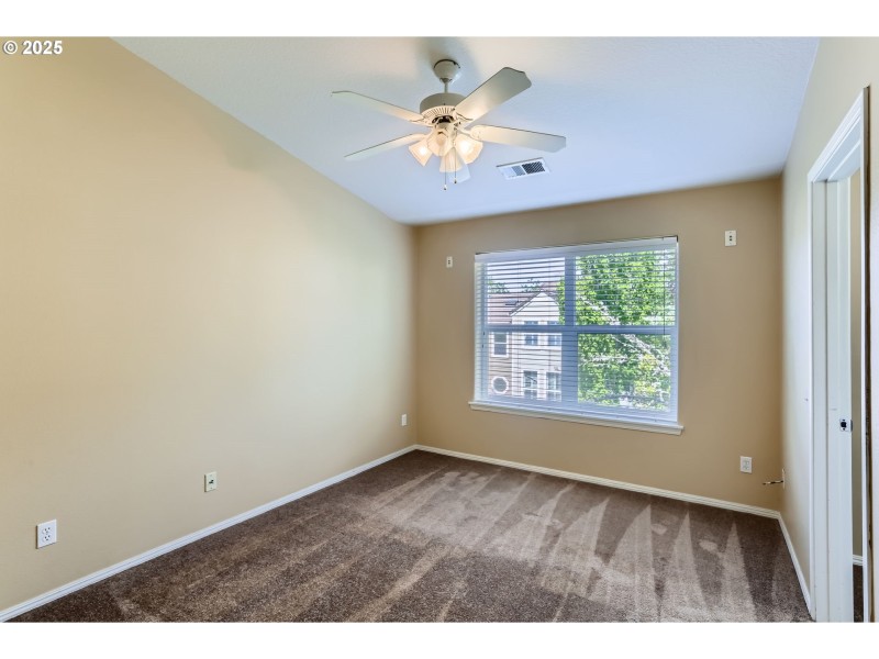 Bedroom, Primary