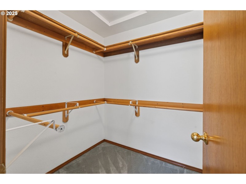 Bedroom, Primary