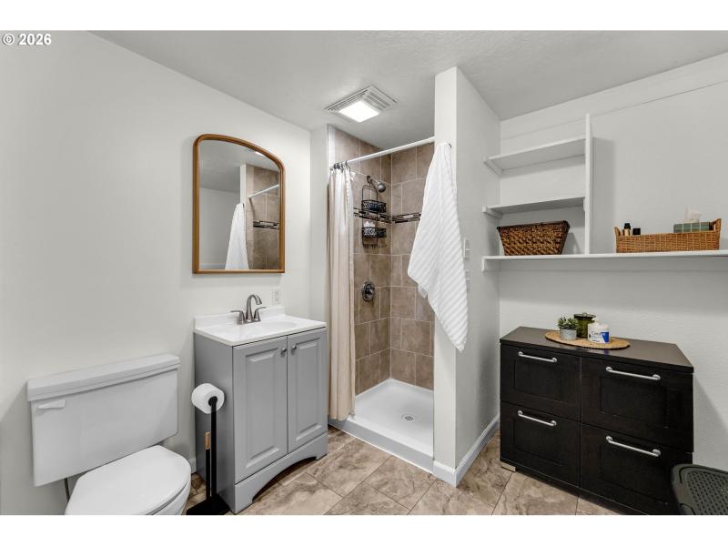 Bathroom, Attached