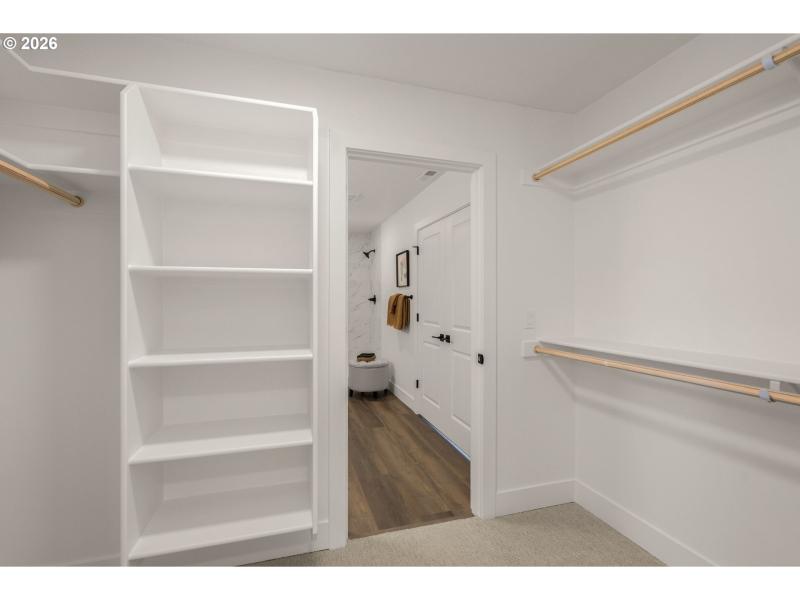 Bedroom, Primary