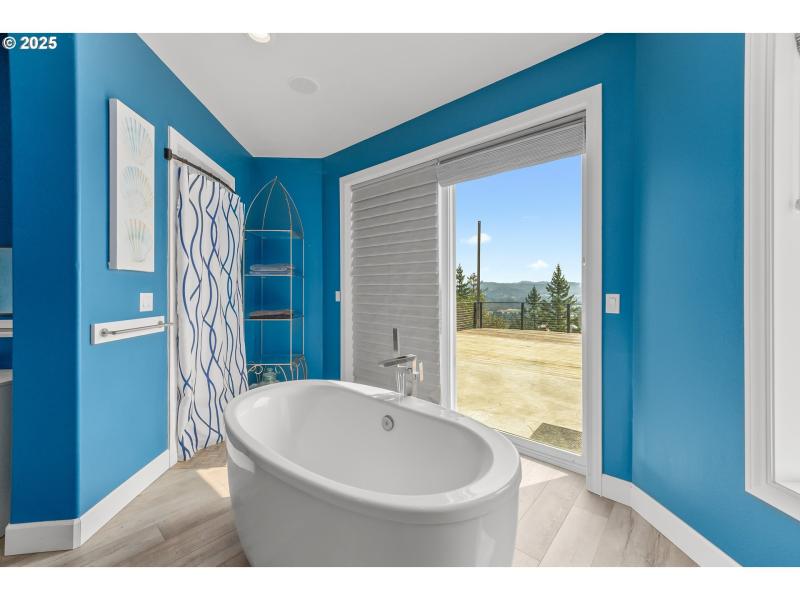 Owner's Suite Bathroom