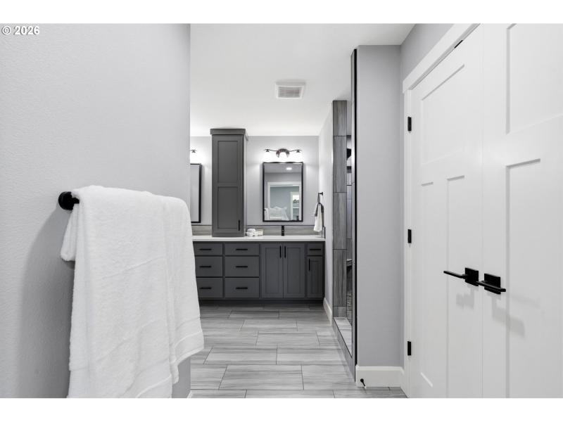 Owner's Suite Bathroom