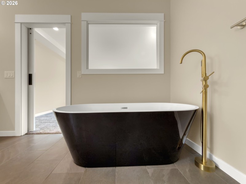 Owner's Suite Bathroom