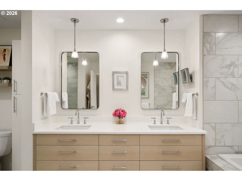 Bathroom, Attached