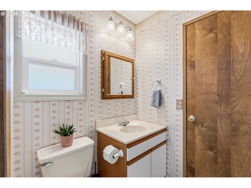 Bathroom, Continental