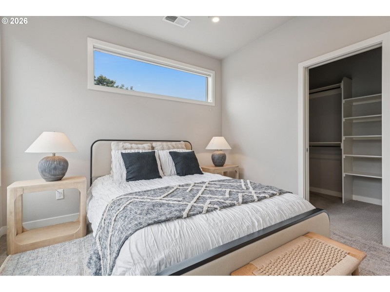 Bedroom, Primary