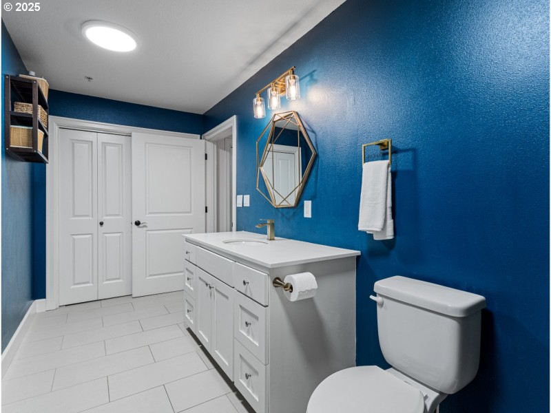Bathroom, Attached