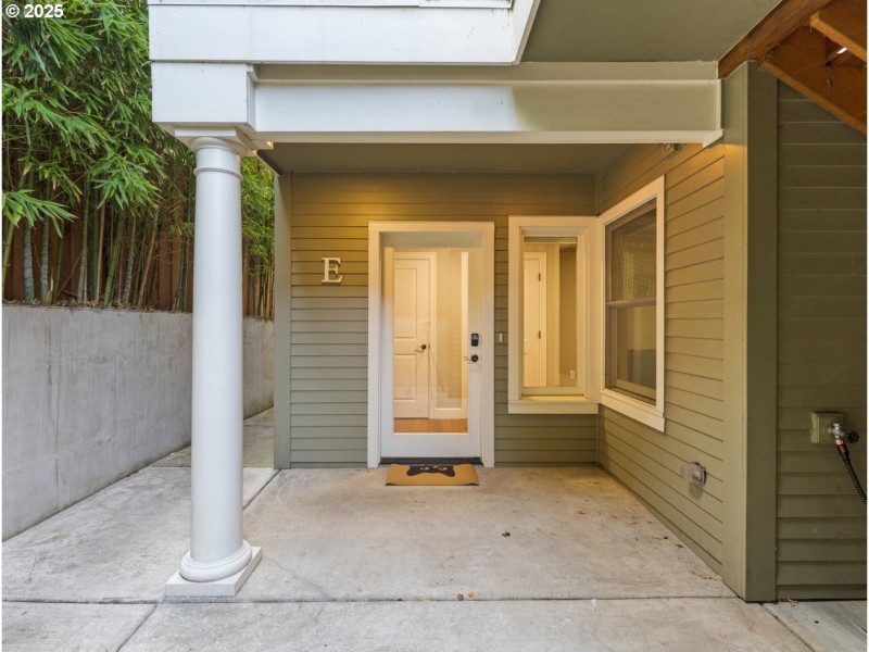 Entrance/Foyer