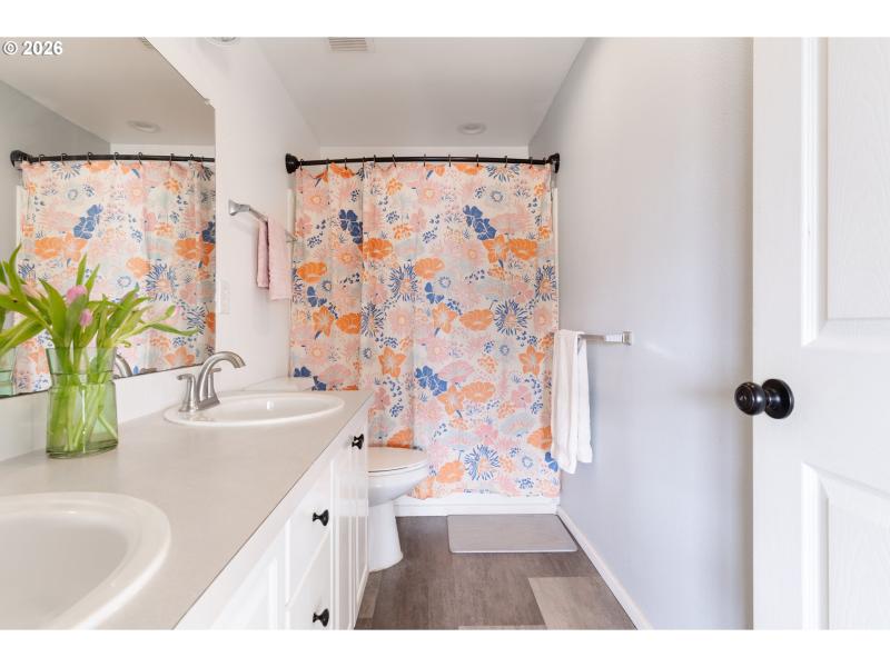 En Suite Bathroom