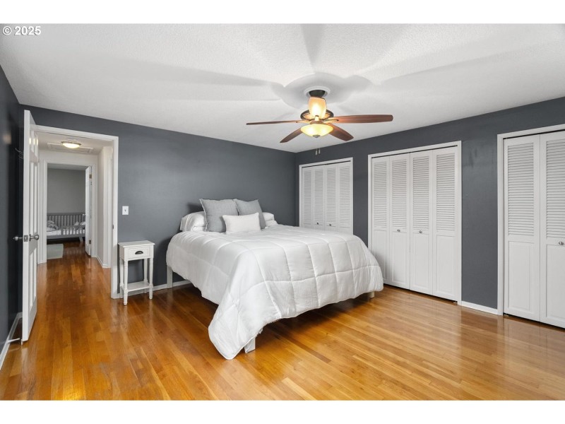 Bedroom, Primary