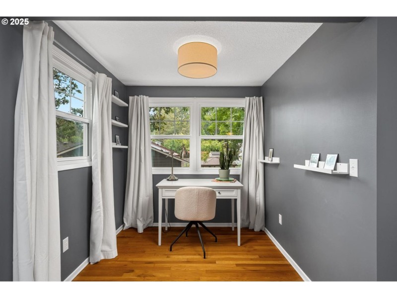 Bedroom, Primary