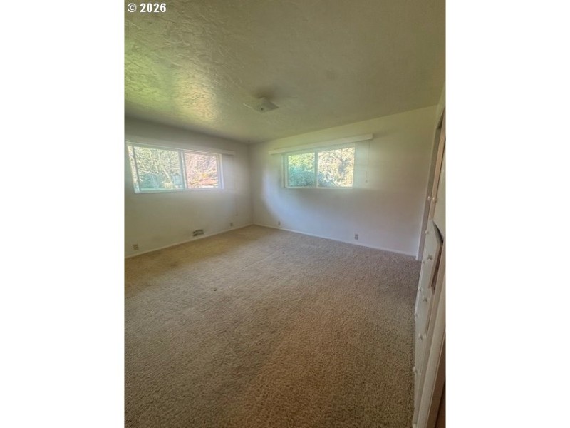 Bedroom, Primary