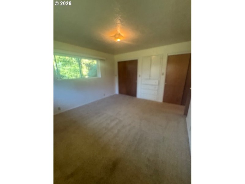 Bedroom, Primary