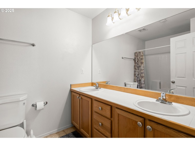 Owner's Suite Bathroom