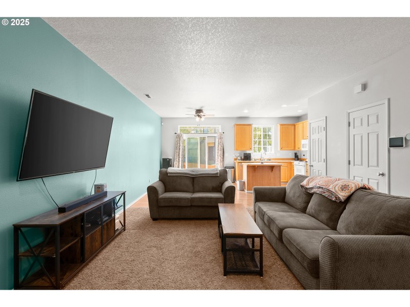 Living Room/Dining Room