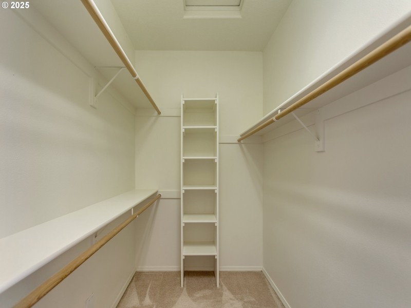Bedroom, Primary
