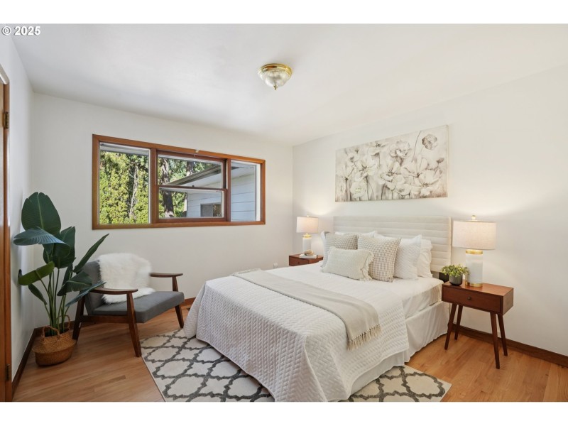 Bedroom, Primary