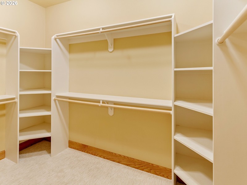 Bedroom, Primary