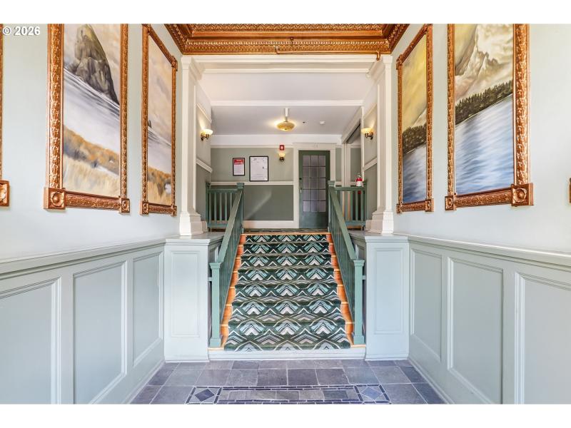 Entrance/Foyer