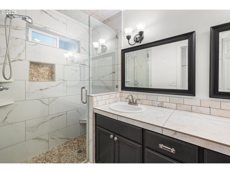 Owner's Suite Bathroom