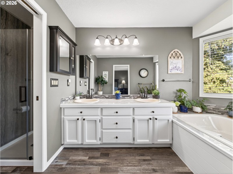 Bathroom, Attached