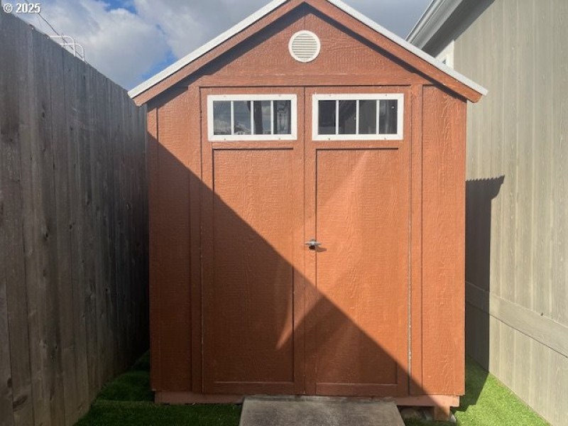 Shed
