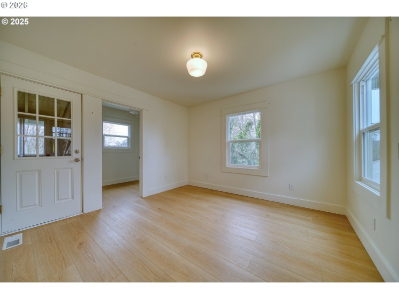Bedroom, Primary