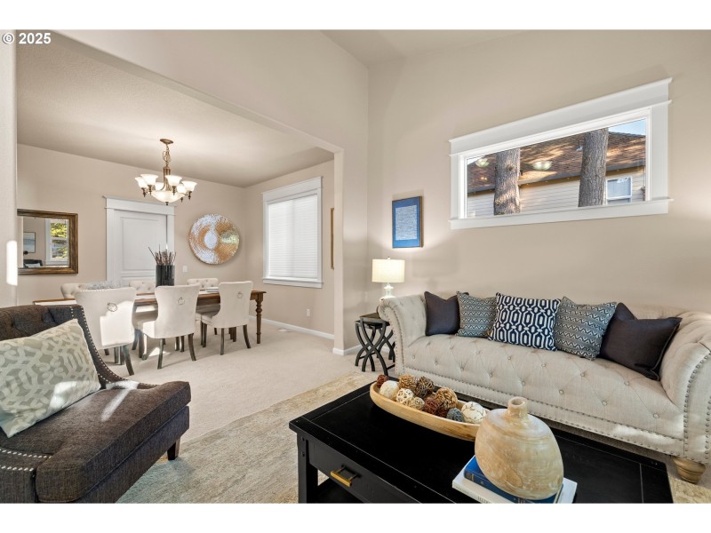 Living Room/Dining Room