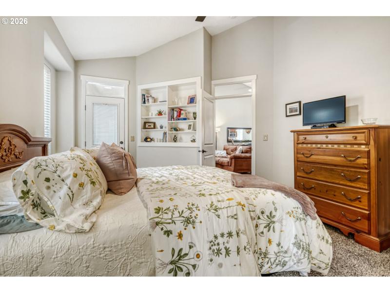 Bedroom, Owner's Suite