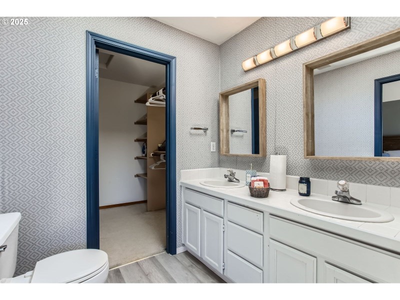 Owner's Suite Bathroom