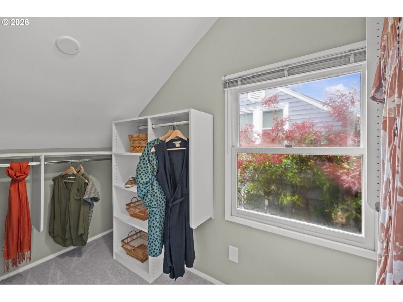 Bedroom, Primary