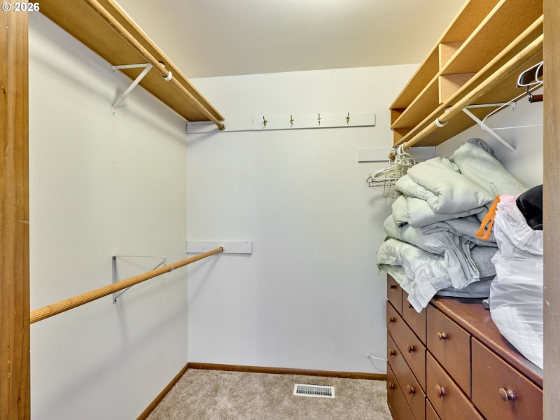 Bedroom, Primary