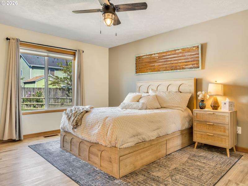 Bedroom, Primary