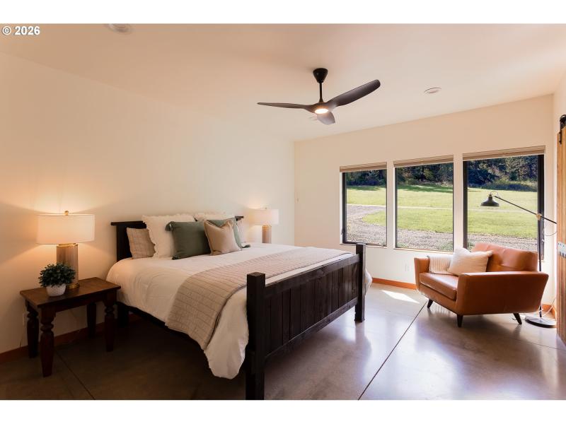 Bedroom, Primary