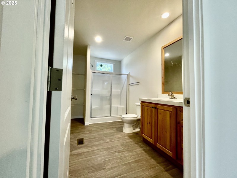 Bathroom, Attached
