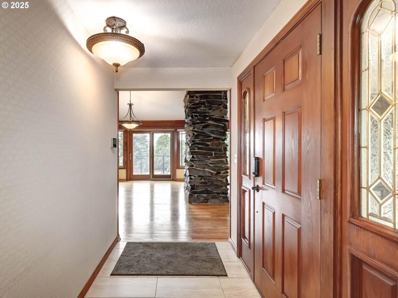 Entrance/Foyer
