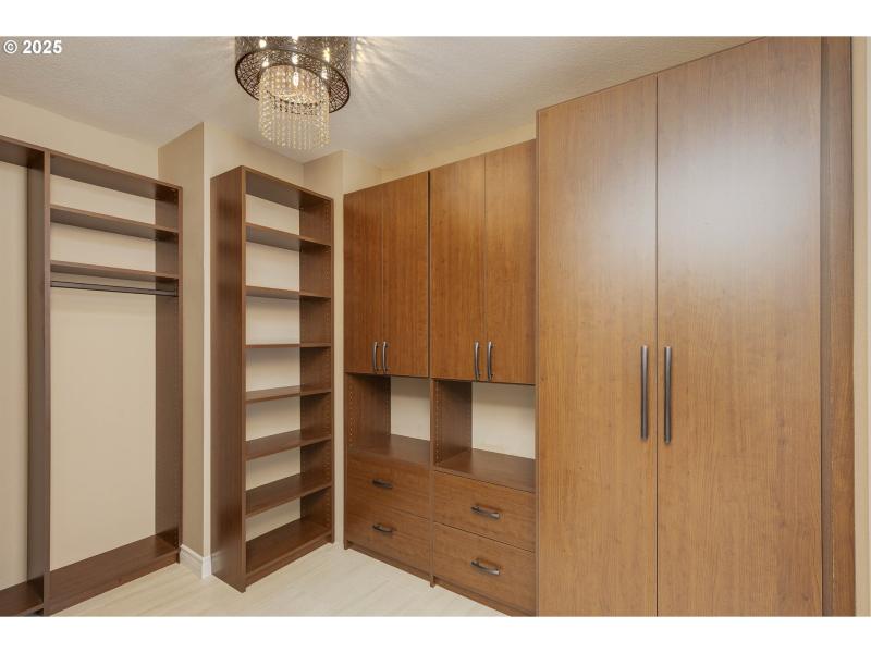 Bedroom, Owner's Suite