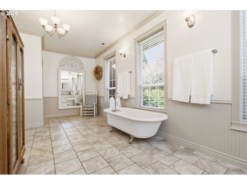 Owner's Suite Bathroom