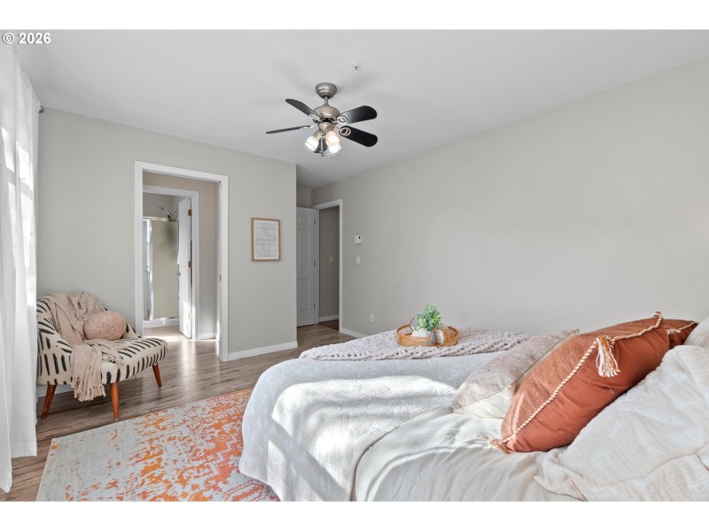 Bedroom, Primary