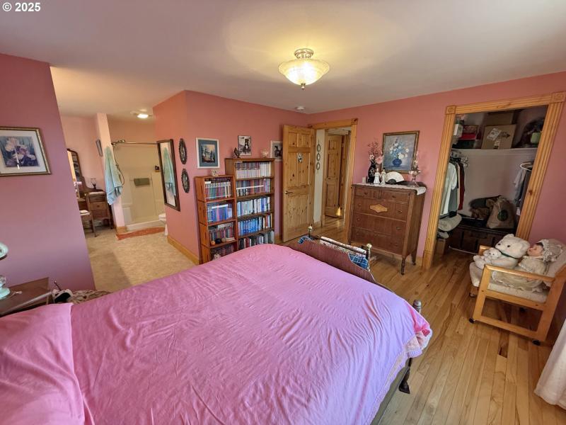 Bedroom, Owner's Suite