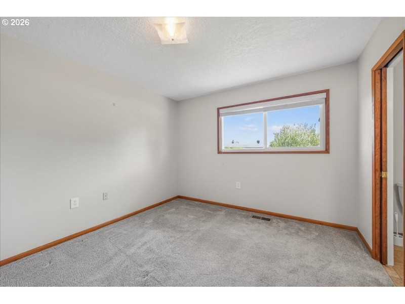 Bedroom, Primary