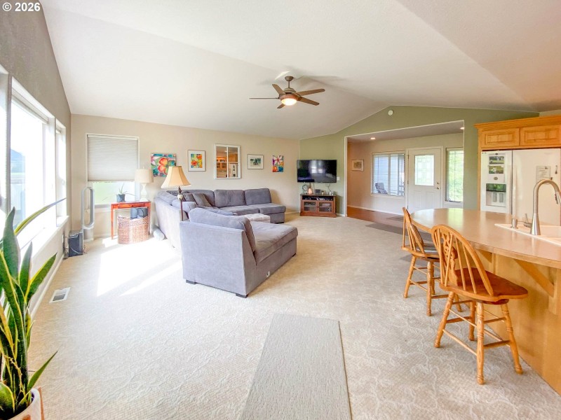 Kitchen/Living Room