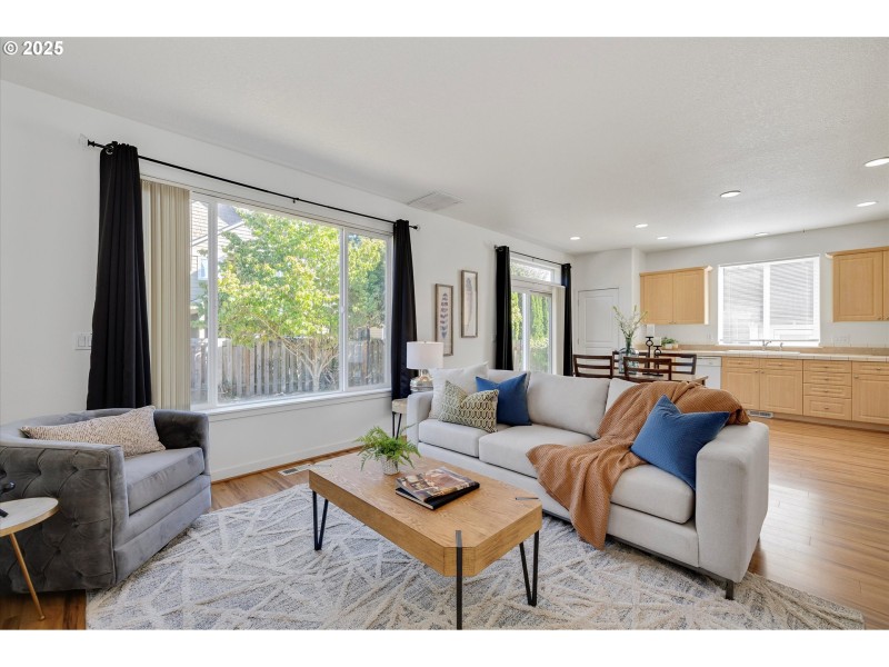 Living Room/Dining Room