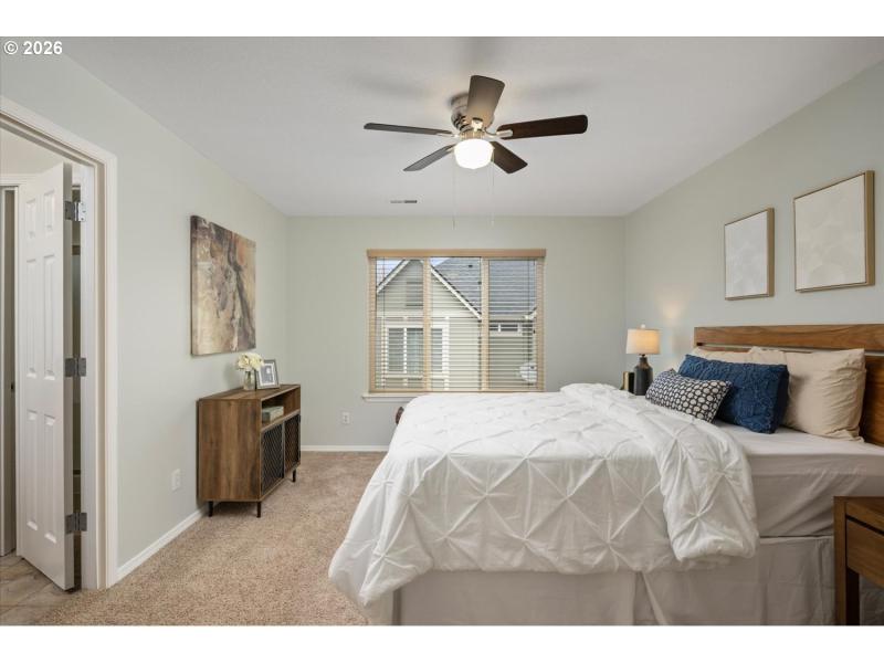 Bedroom, Primary