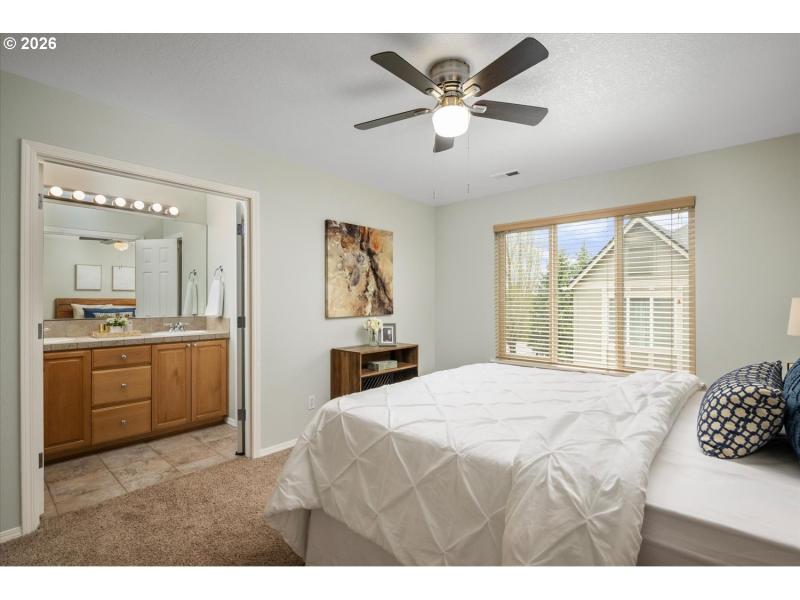 Bedroom, Primary
